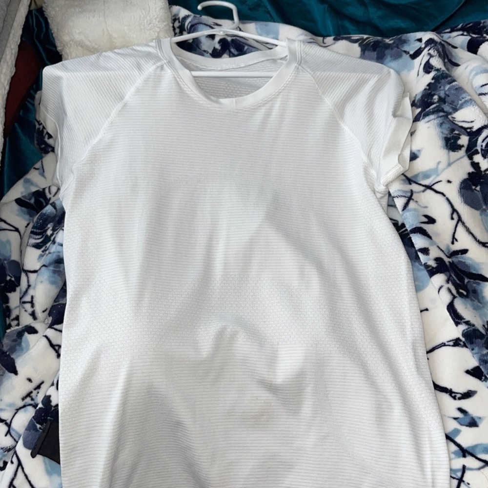 Lululemon swiftly tech